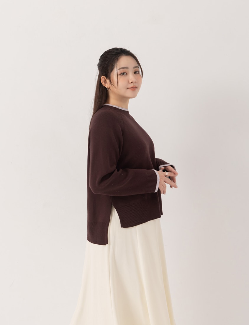 MISS. Versatile Round Neck Side Slit Colorblock Plus Size Knit Top