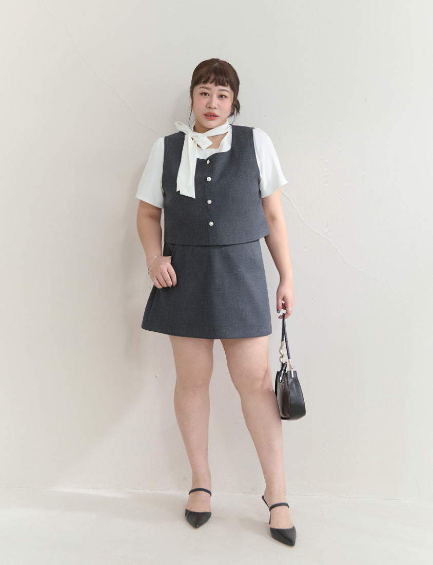 MISS. Korean Style Pearl Button Plus Size Tailored Vest