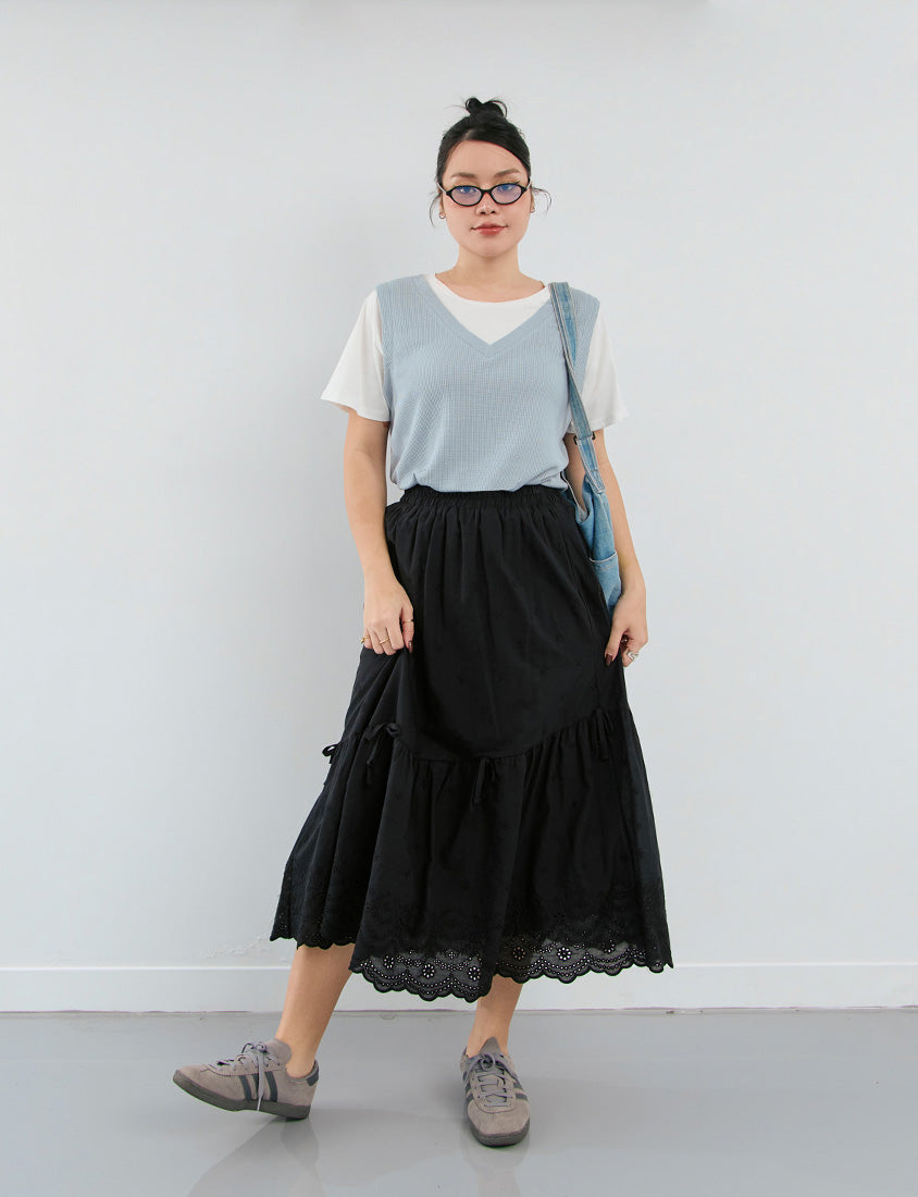 Romantic Intricate Lace Bow Plus Size Maxi Skirt