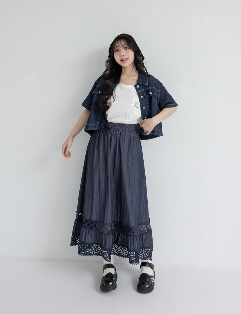 Silky Cool Floral Embroidery Plus Size Tee