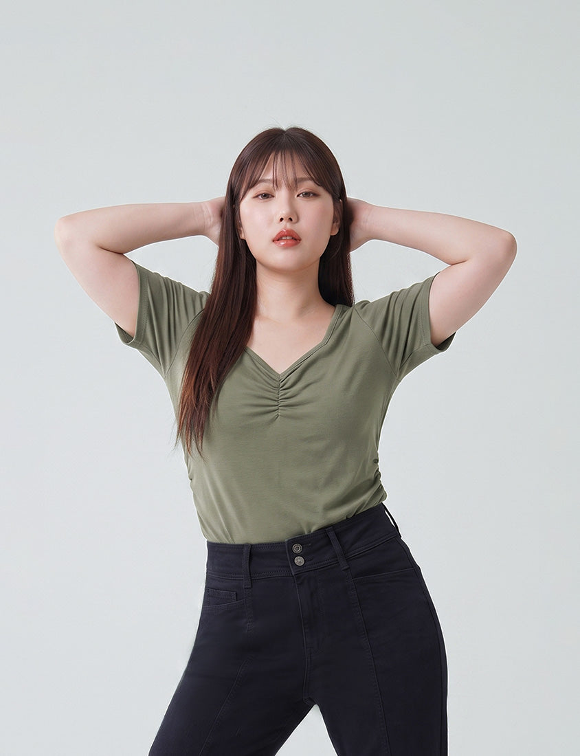 MUA! Sweet & Sexy Sweetheart Neck Cropped Plus Size Tee