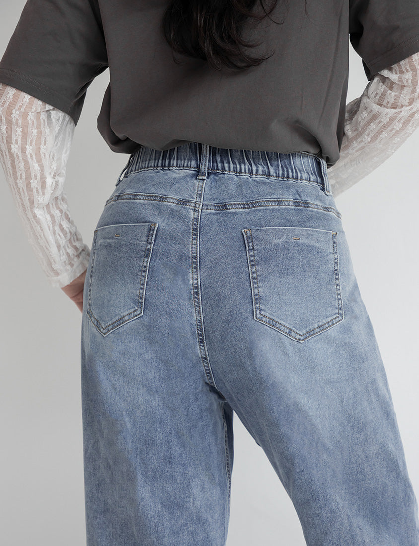 Zero Restriction Cloud Denim Plus Size Cropped Jeans (Long)