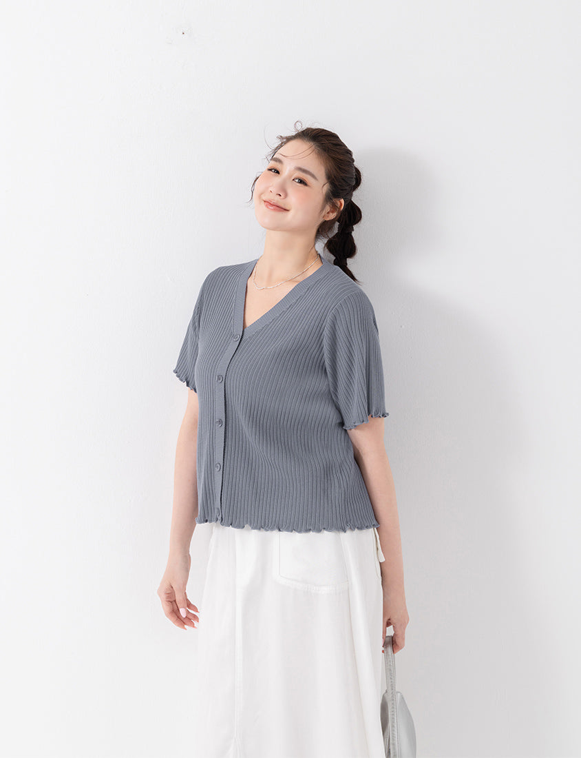 Playful Lettuce-Trim V-Neck Short Sleeve Knit Plus Size Top