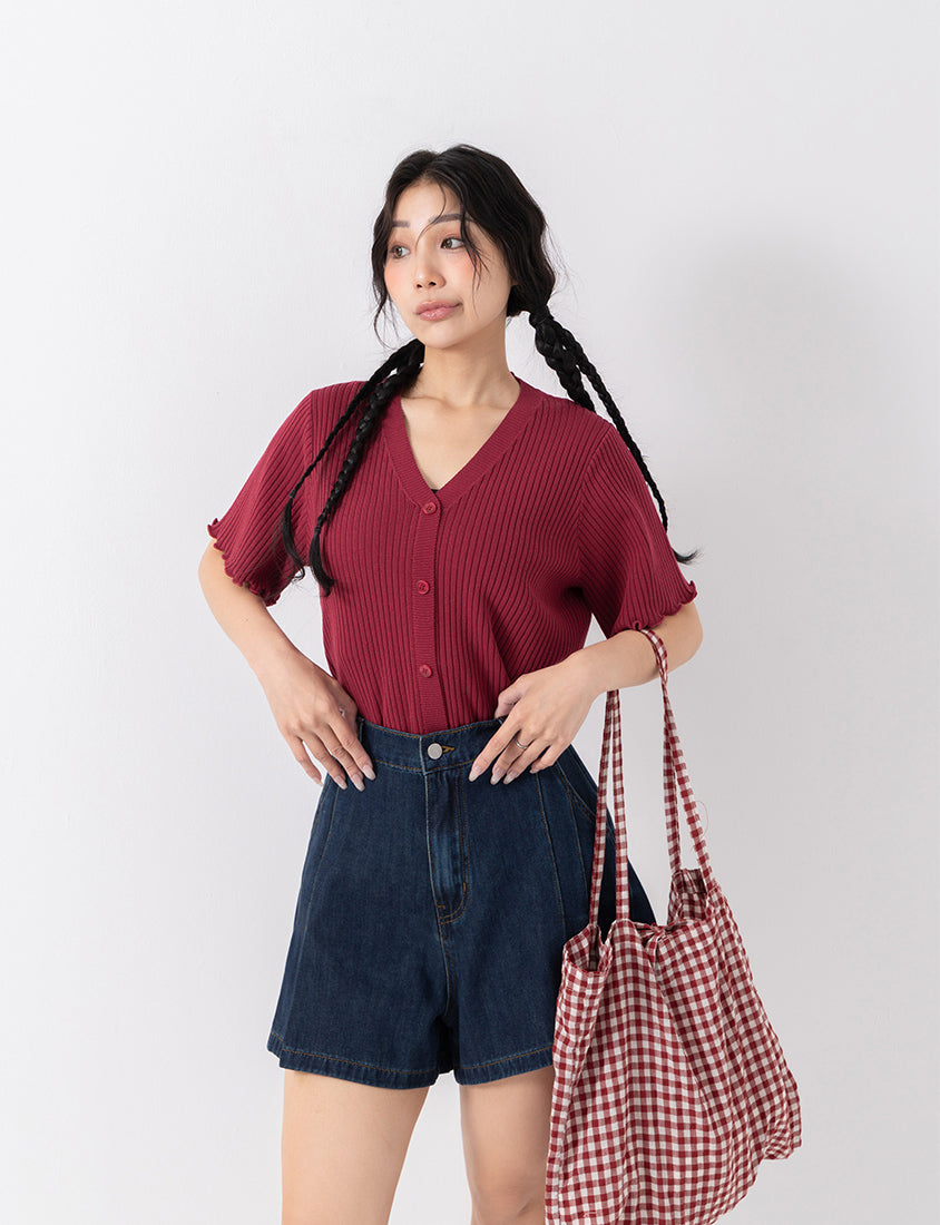 Playful Lettuce-Trim V-Neck Short Sleeve Knit Plus Size Top
