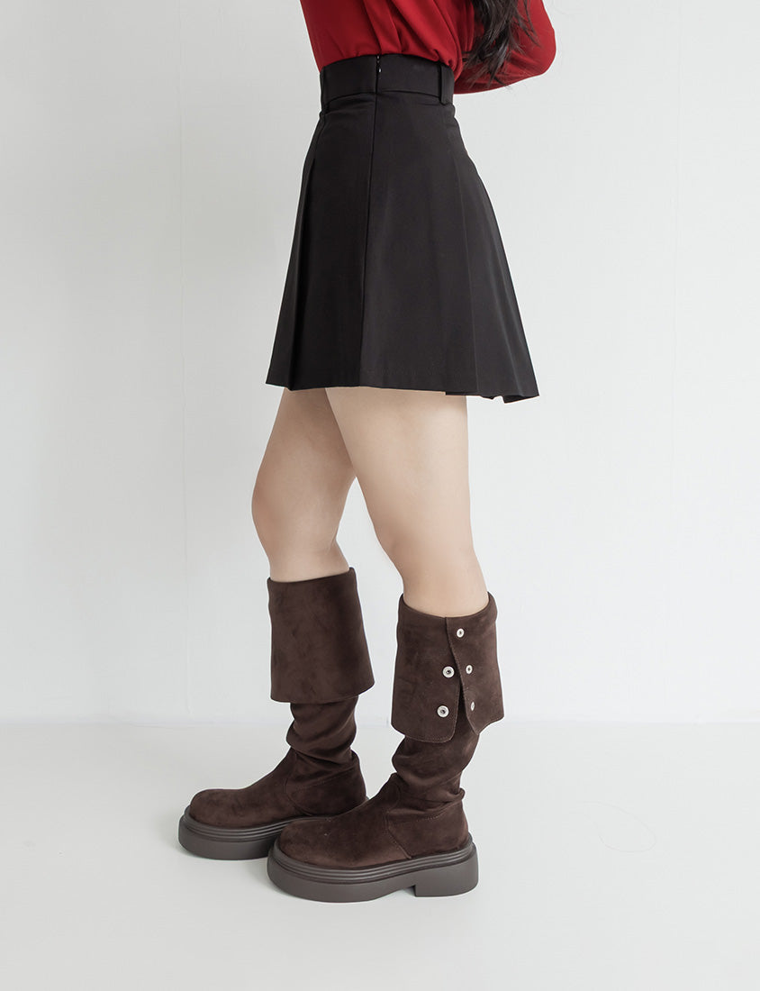 Sweet Preppy Pleated Plus Size Skort