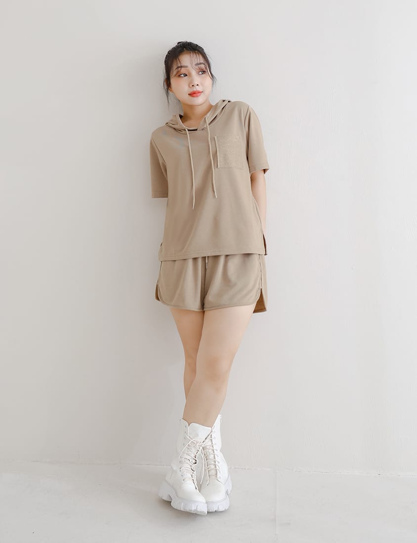 Reverse Square Pocket Plus Size Hooded Top