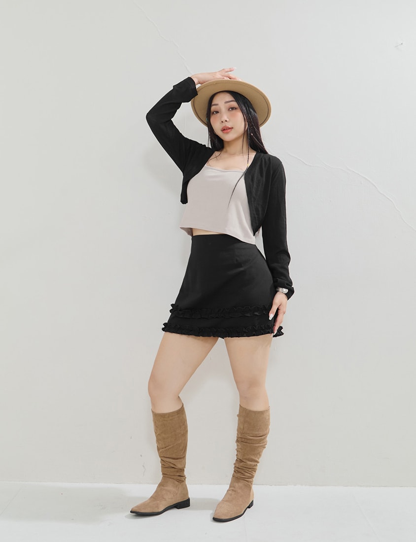 MUA! Open-Back Square Neck Plus Size Cropped Tank
