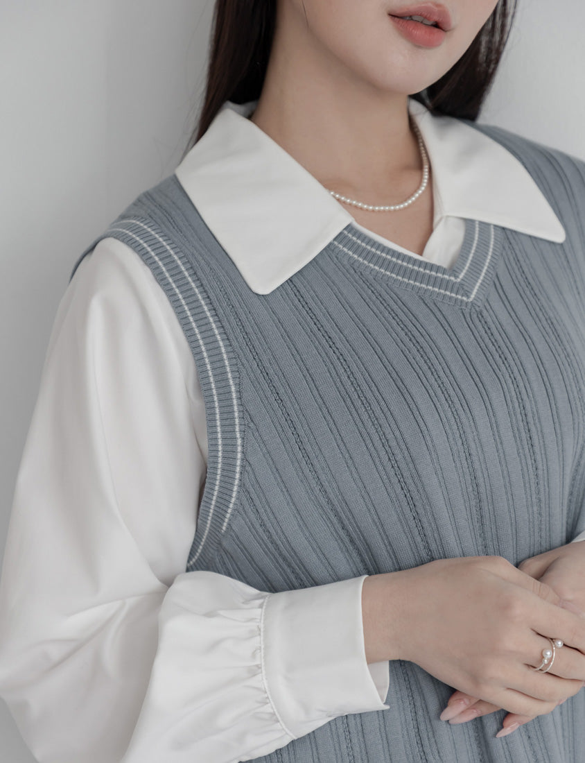 MISS. Korean Style Contrast V-Neck Plus Size Knit Vest
