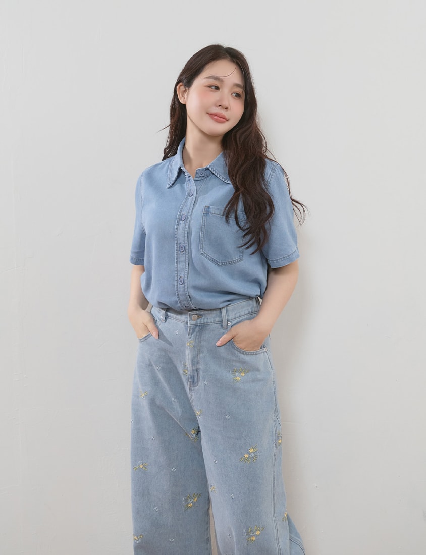 Sweet Floral Embroidery Plus Size Tapered Jeans