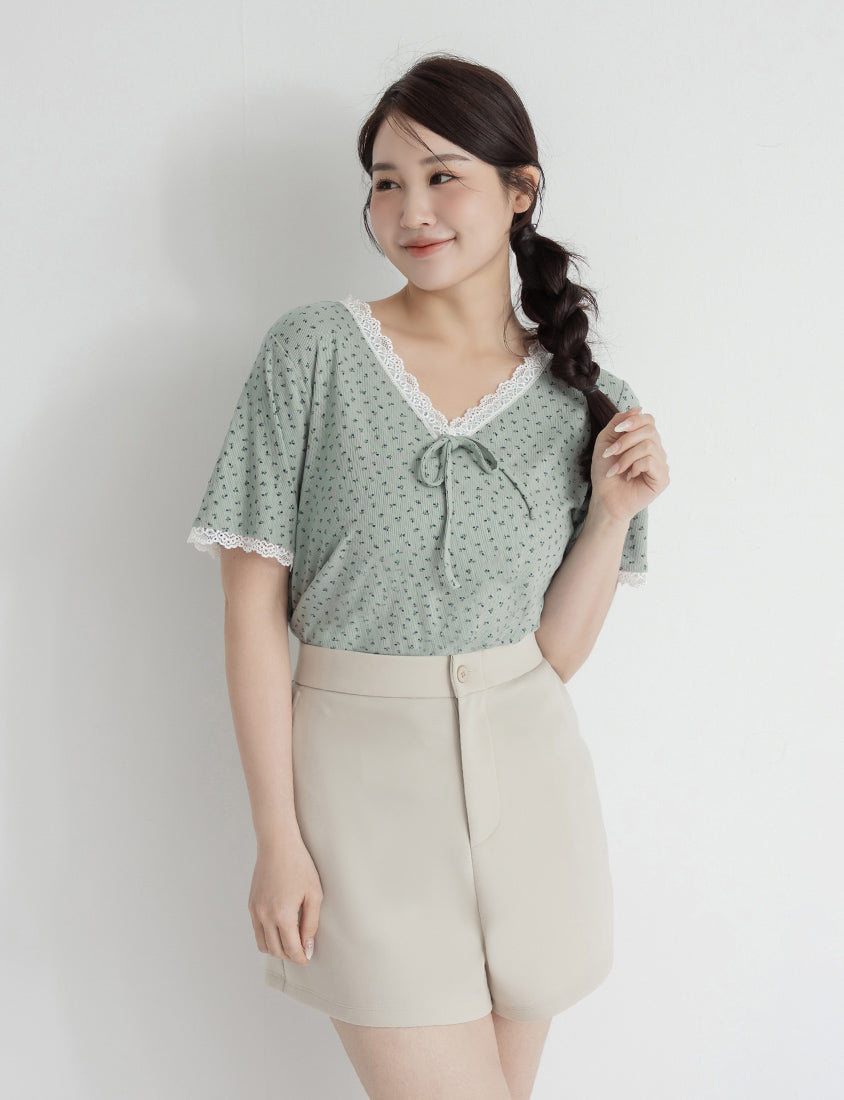 Cottage Lace Floral Ribbed Plus Size Tee