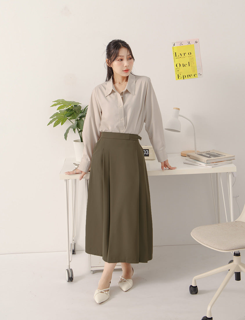 MISS. Elegant Heart Buckle Belt Pleated Plus Size Maxi Skirt