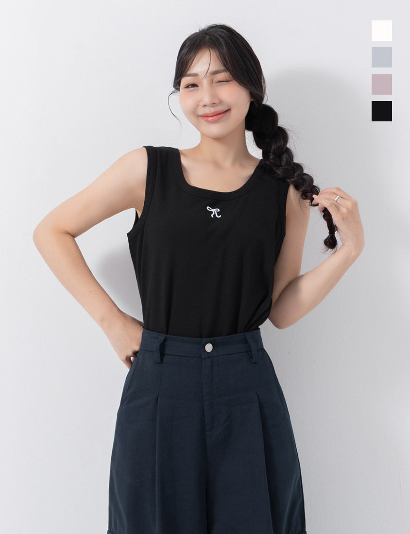 Versatile Square Neck Butterfly Embroidered Plus Size Tank Top