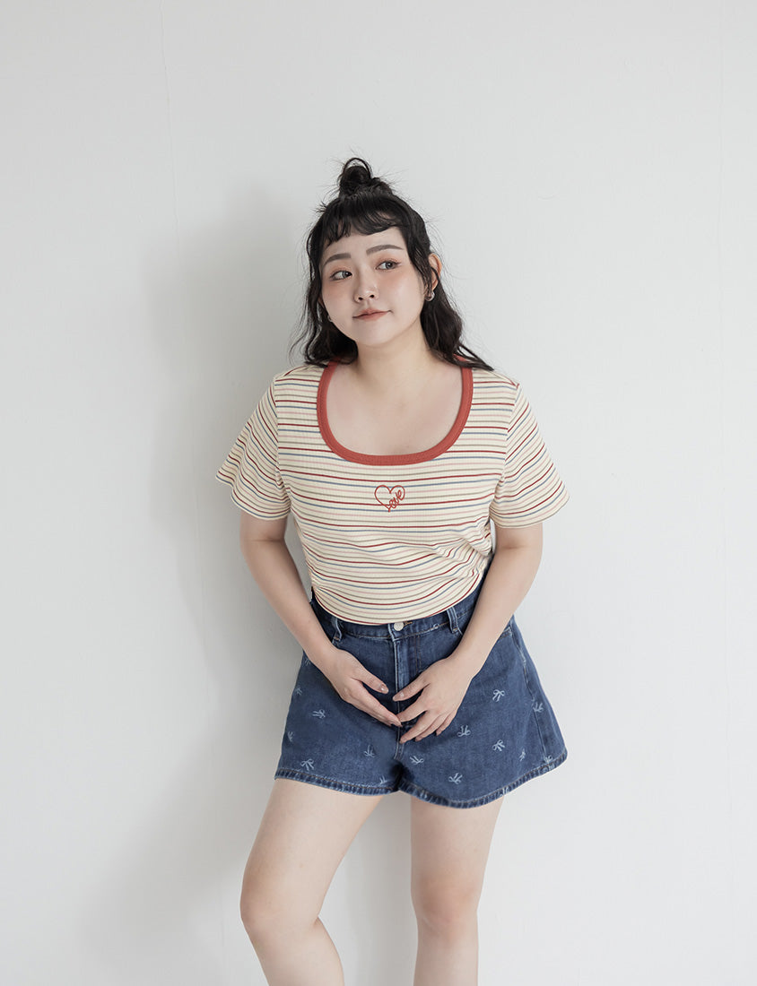 Heart Embroidered Contrast Stripe Plus Size Tee