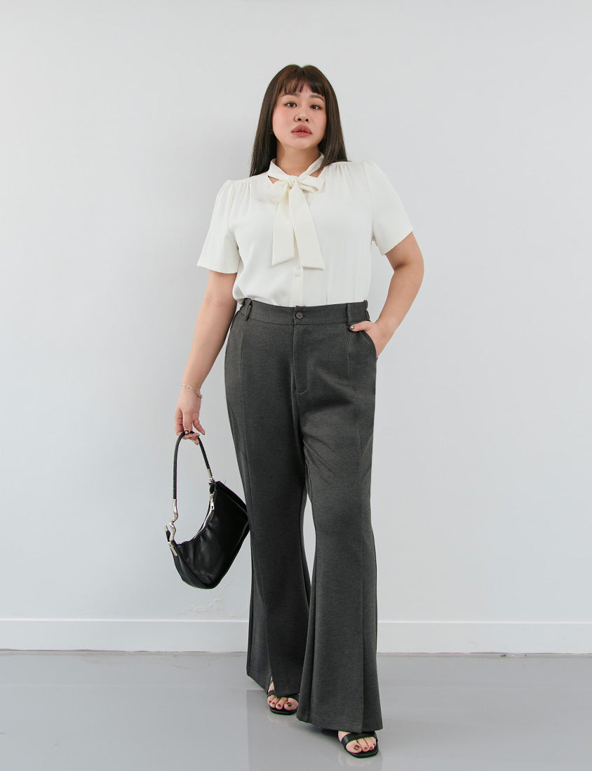 MISS. Apple-Shaped Friendly! Perfect Fit Slit Plus Size Flare Tailored Pants