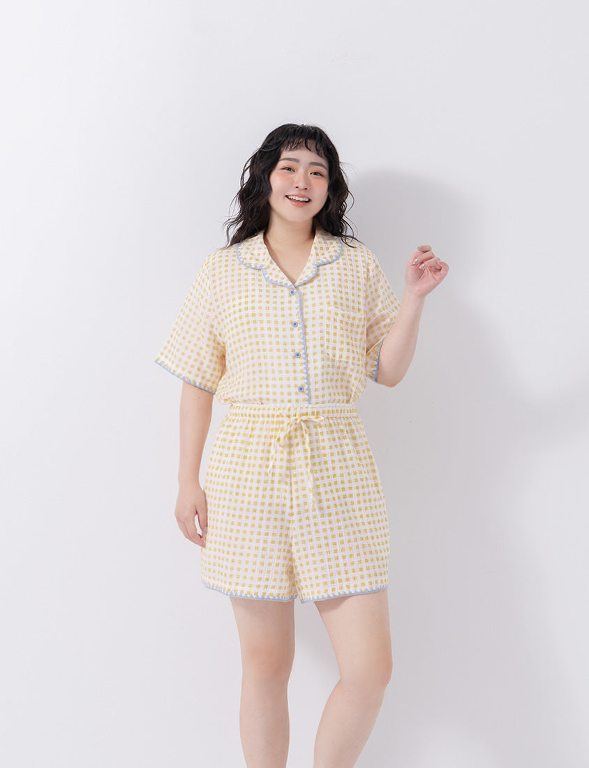 Skin-Friendly Gingham Contrast Ruffle Casual Plus Size Shorts