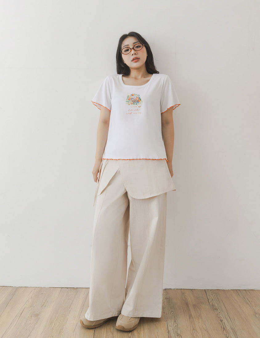 Crew Neck Contrast Ruffle Trim Plus Size Graphic Tee (Illustrator Collaboration)