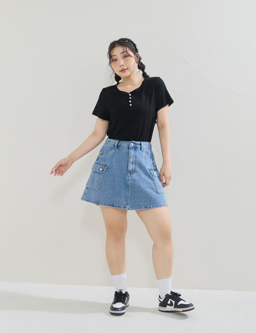 Half-Placket Shell Button Stretch Plus Size Top