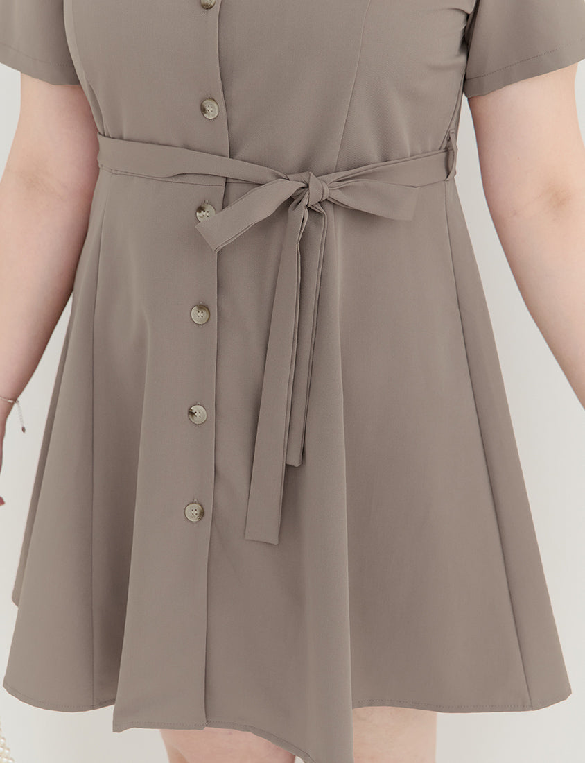 MISS. Twill Chiffon Collar Plus Size Mini Dress (With Belt)