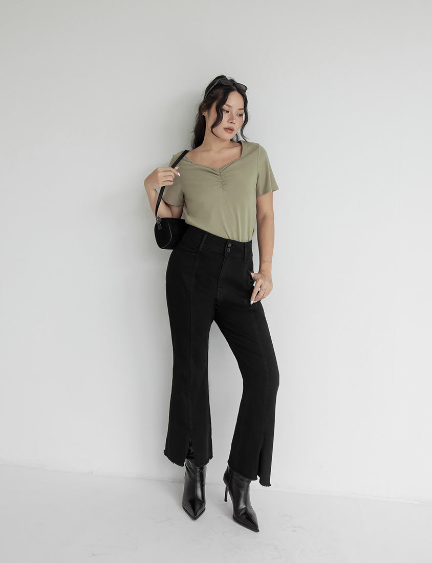MUA! Sweet & Sexy Sweetheart Neck Cropped Plus Size Tee