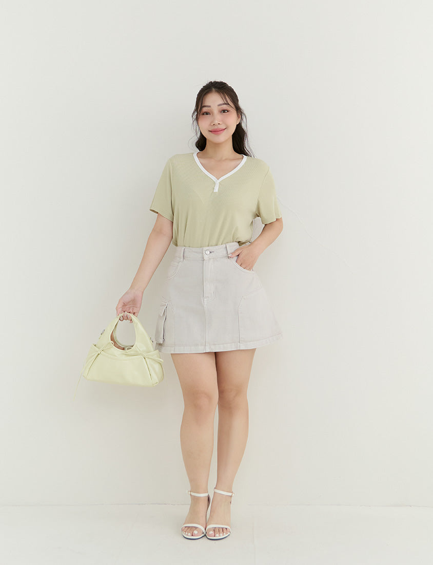 Simple V-Neck Contrast Ribbed Plus Size Tee