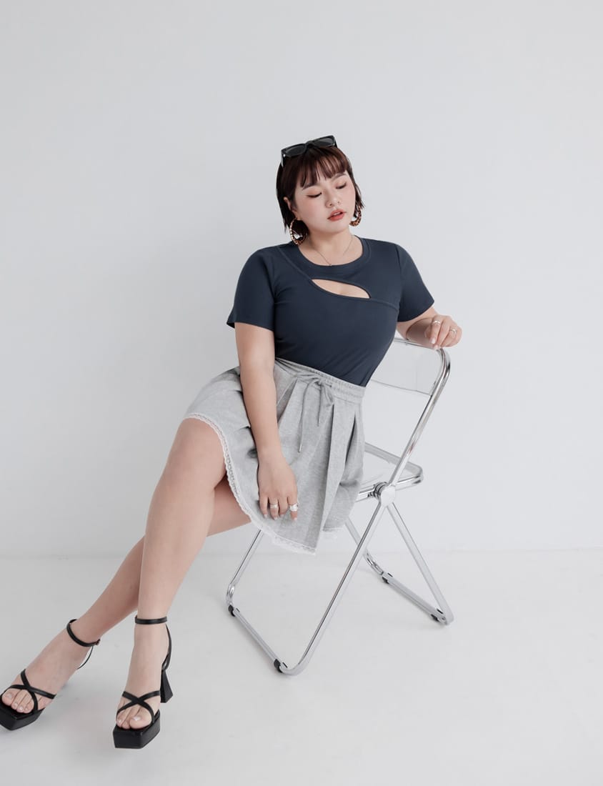 MUA! Pleated Lace-Trim Elastic Drawstring Plus Size Cotton Skirt (with Inner Shorts)