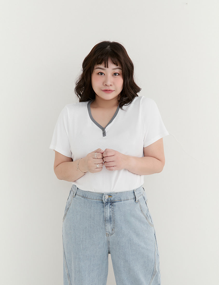Simple V-Neck Contrast Ribbed Plus Size Tee