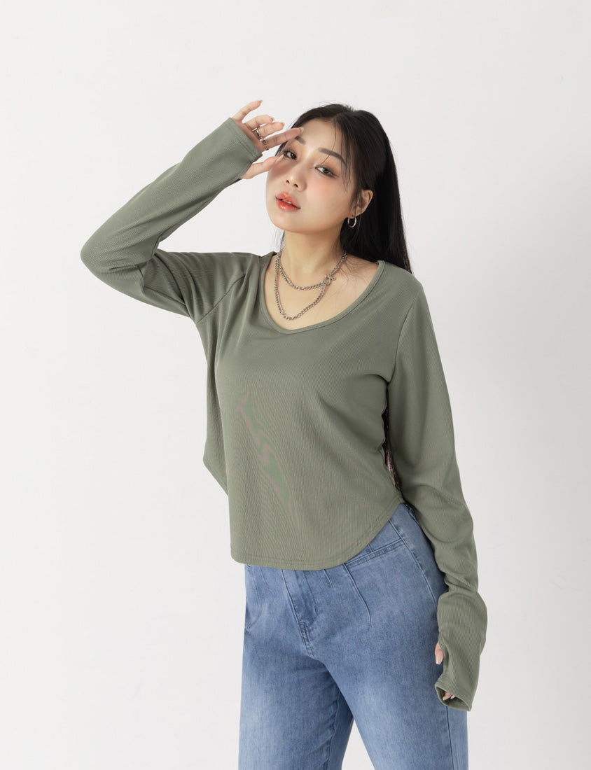 MUA! U-Neck Ribbed Curved Hem Plus Size Long Sleeve Top