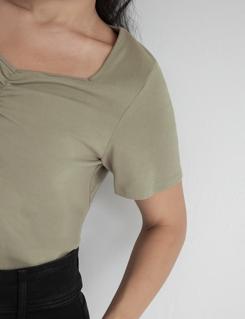 MUA! Sweet & Sexy Sweetheart Neck Cropped Plus Size Tee
