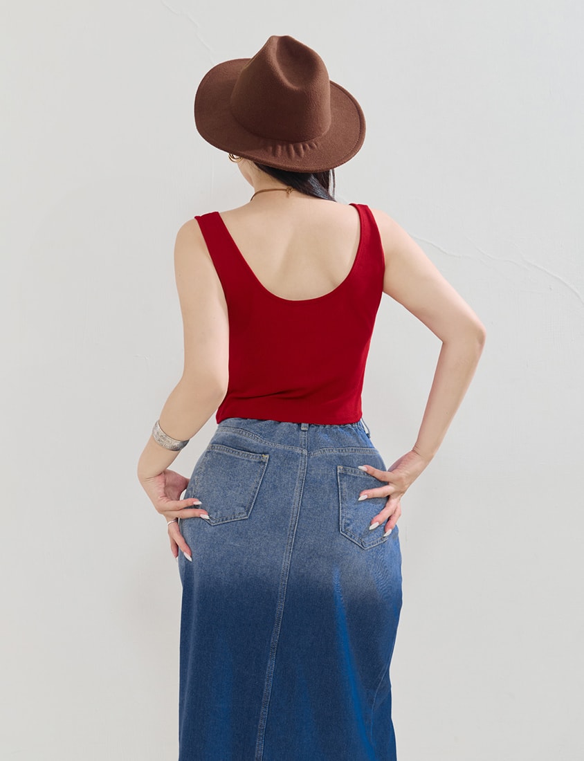 MUA! Open-Back Square Neck Plus Size Cropped Tank