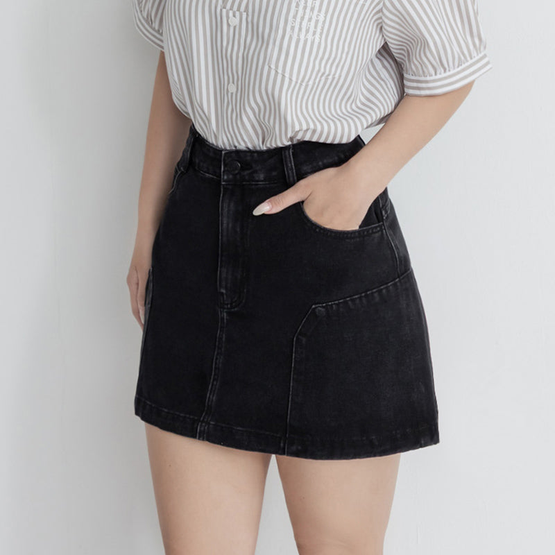 Sweet & Edgy Utility Cargo Pocket A-Line Plus Size Mini Skirt