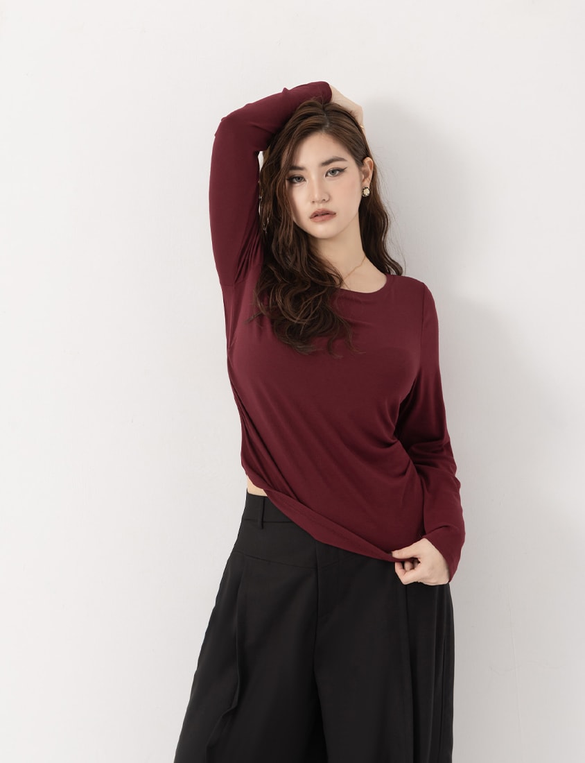 MUA! Versatile Round Neck Side Pleated Plus Size Long Sleeve Top