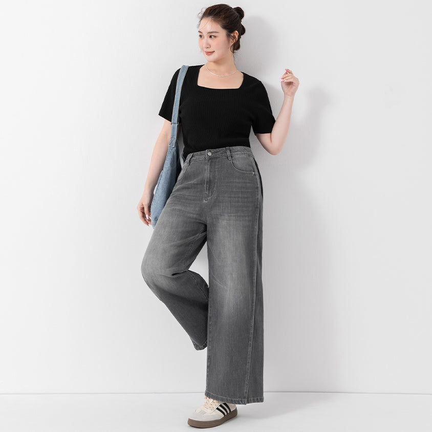 Geometric Seams Panel Slimming Plus Size Jeans