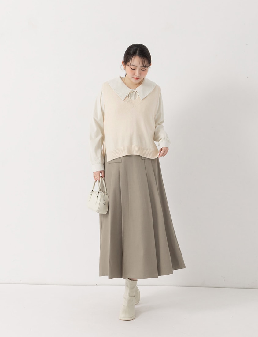 MISS. Elegant Velvet Collar Plus Size Long Sleeve Shirt