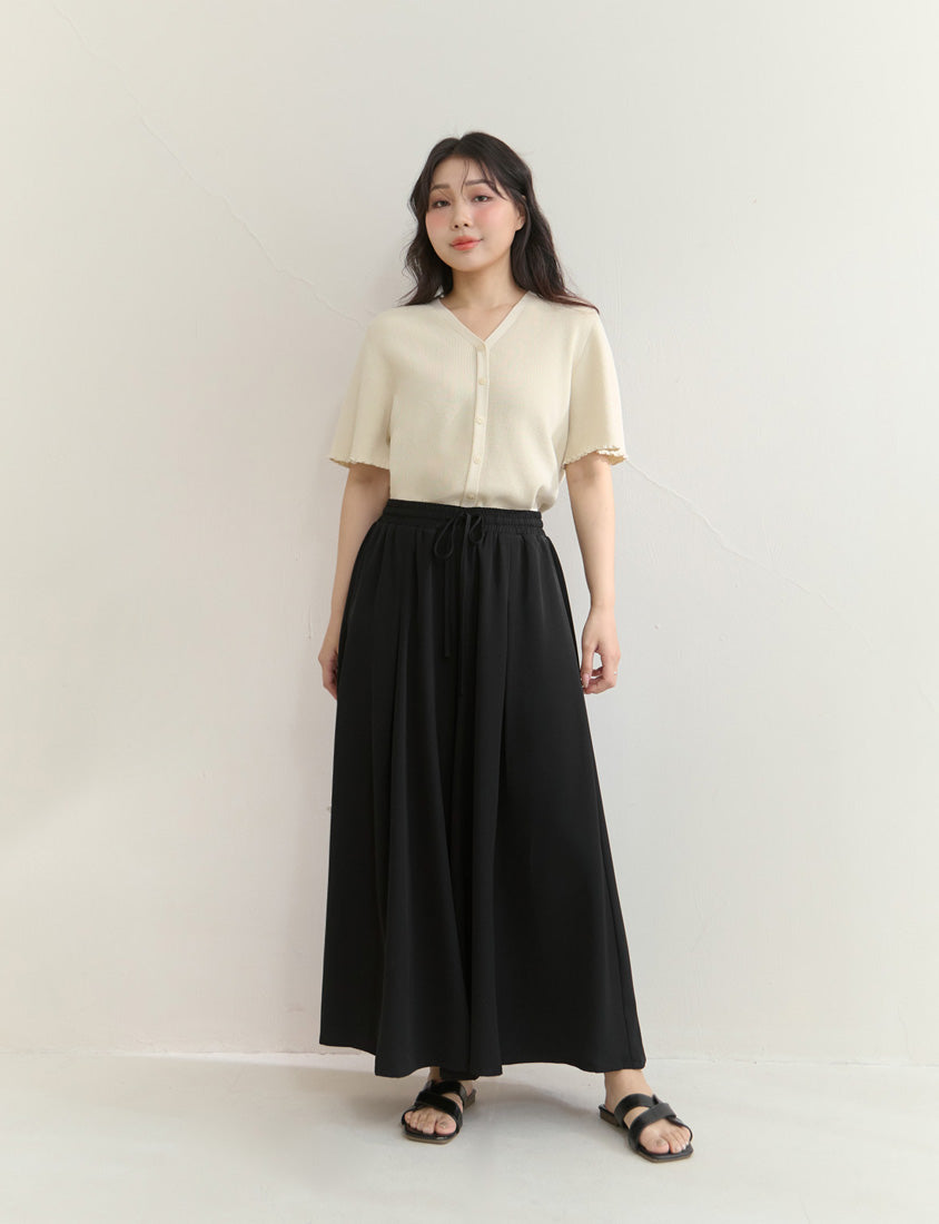 Flattering Pleated Plus Size Wide-Leg Pants