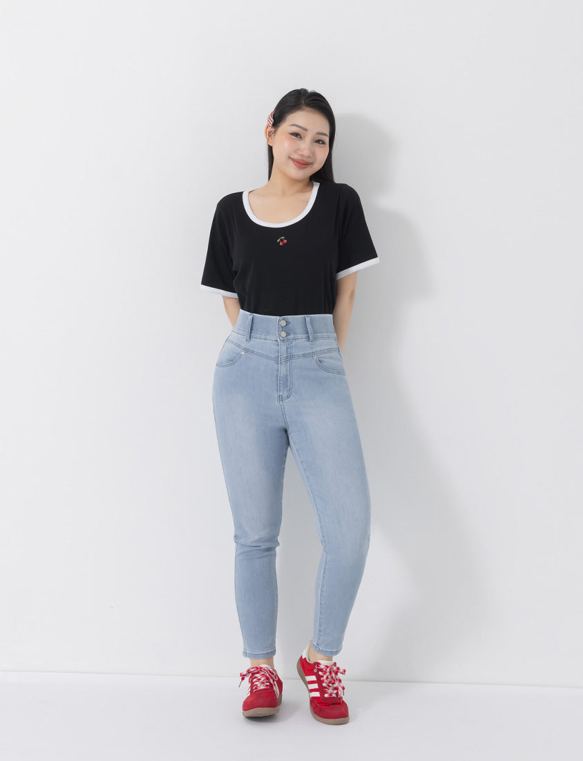 Contrast Cherry Embroidery Crewneck Plus Size Tee