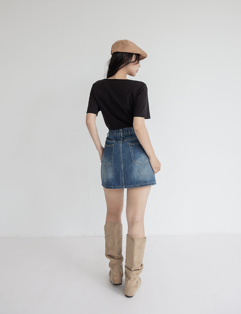MUA! Sweet & Sexy Sweetheart Neck Cropped Plus Size Tee