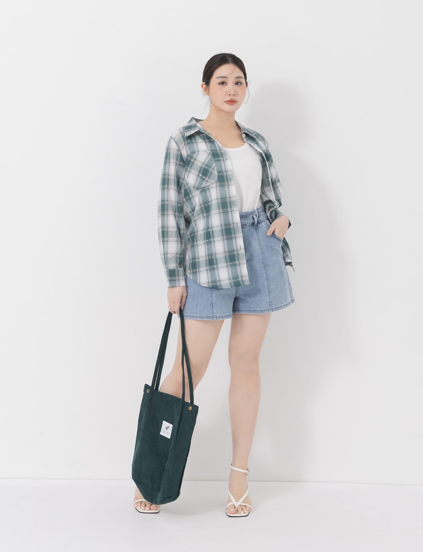 Playful Bubble Hem Stitch Plus Size Denim Shorts