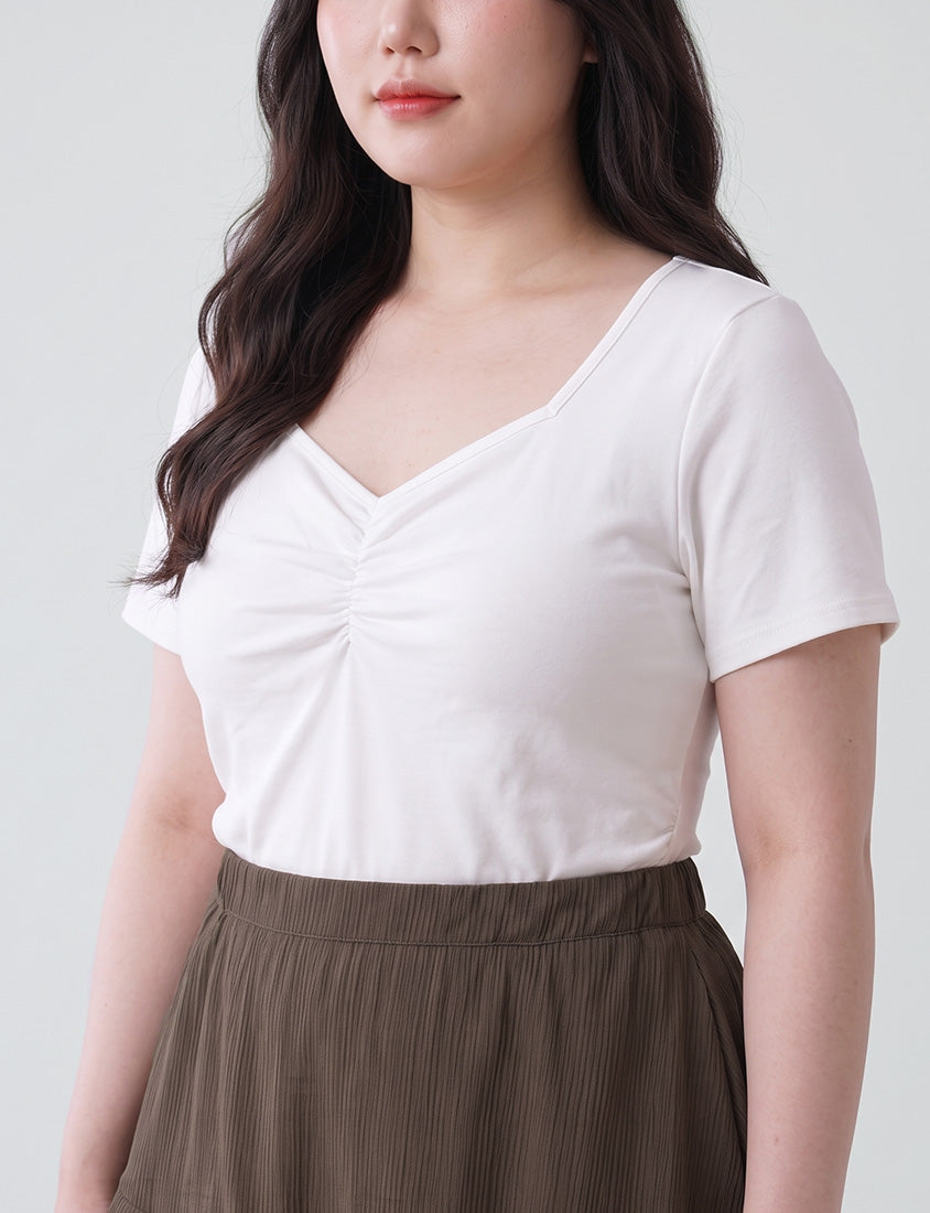 MUA! Sweet & Sexy Sweetheart Neck Cropped Plus Size Tee