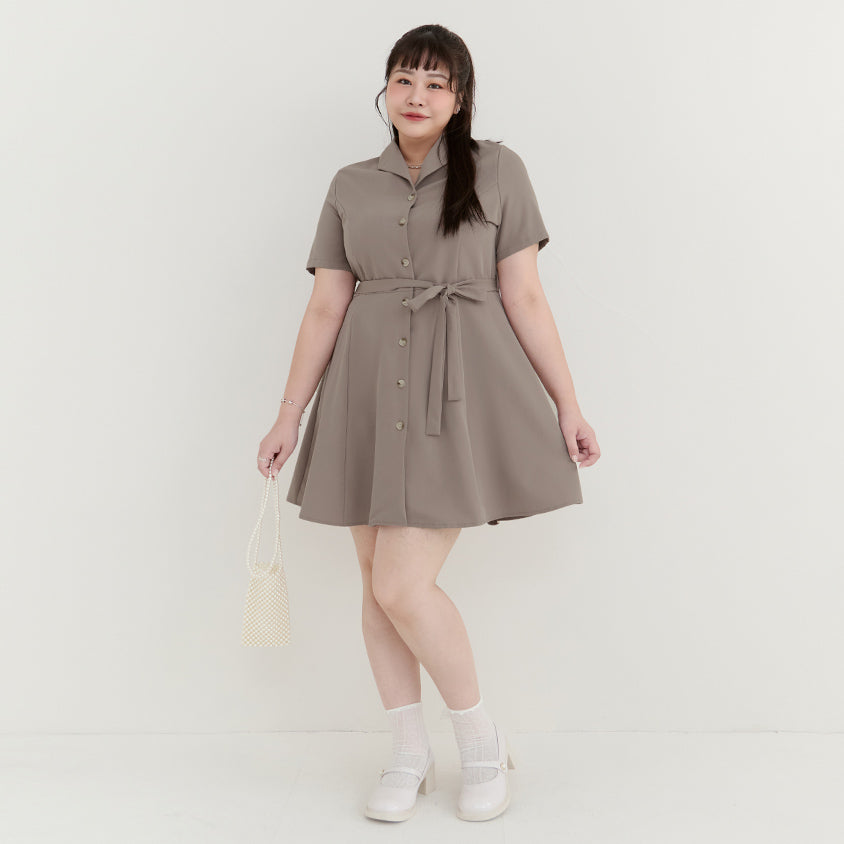 MISS. Twill Chiffon Collar Plus Size Mini Dress (With Belt)