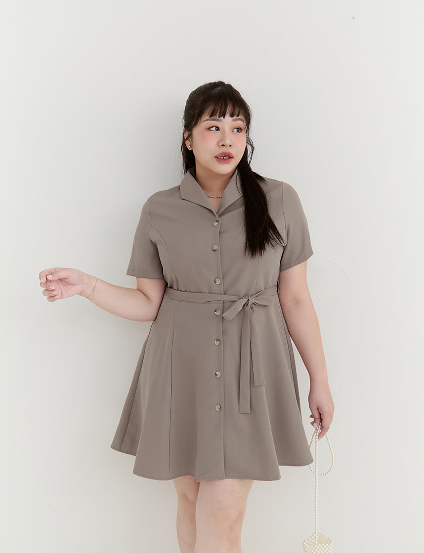 MISS. Twill Chiffon Collar Plus Size Mini Dress (With Belt)