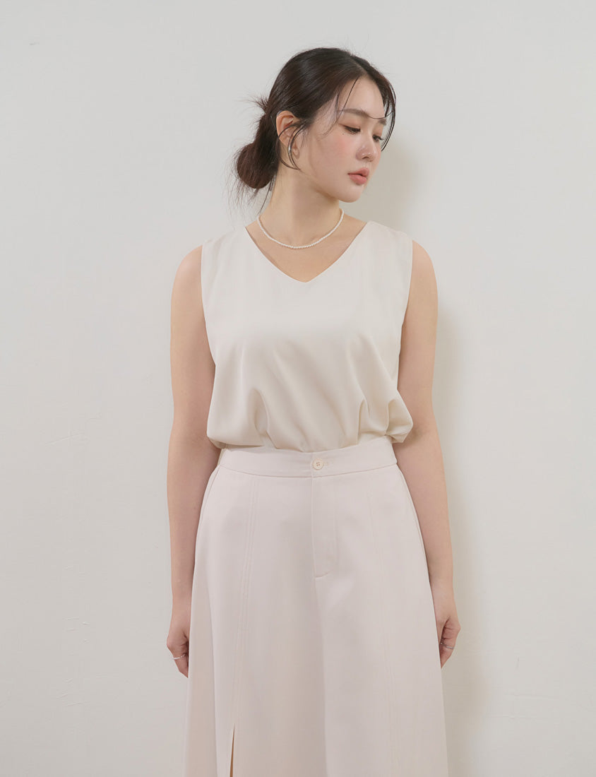 MISS. Minimal V-Neck Chiffon Wide Strap Plus Size Tank Top