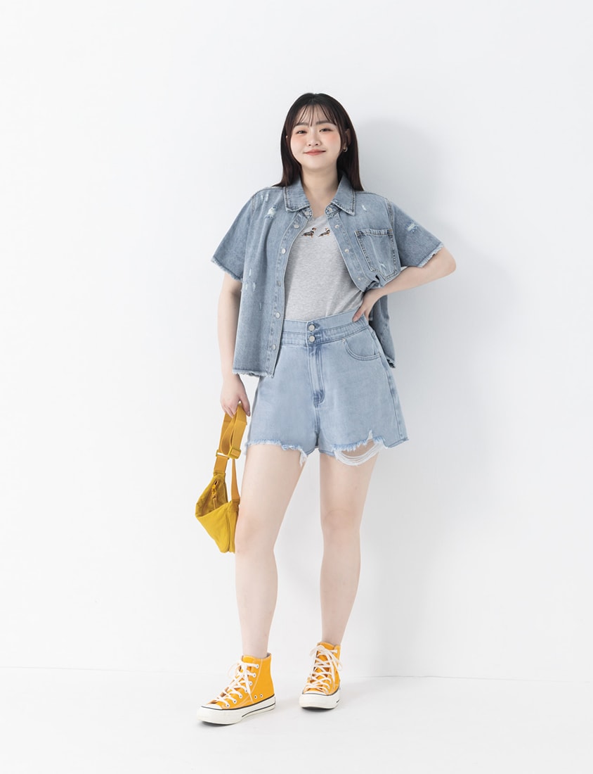 Playful Pearl Dachshund Embroidery Plus Size Crewneck Tee