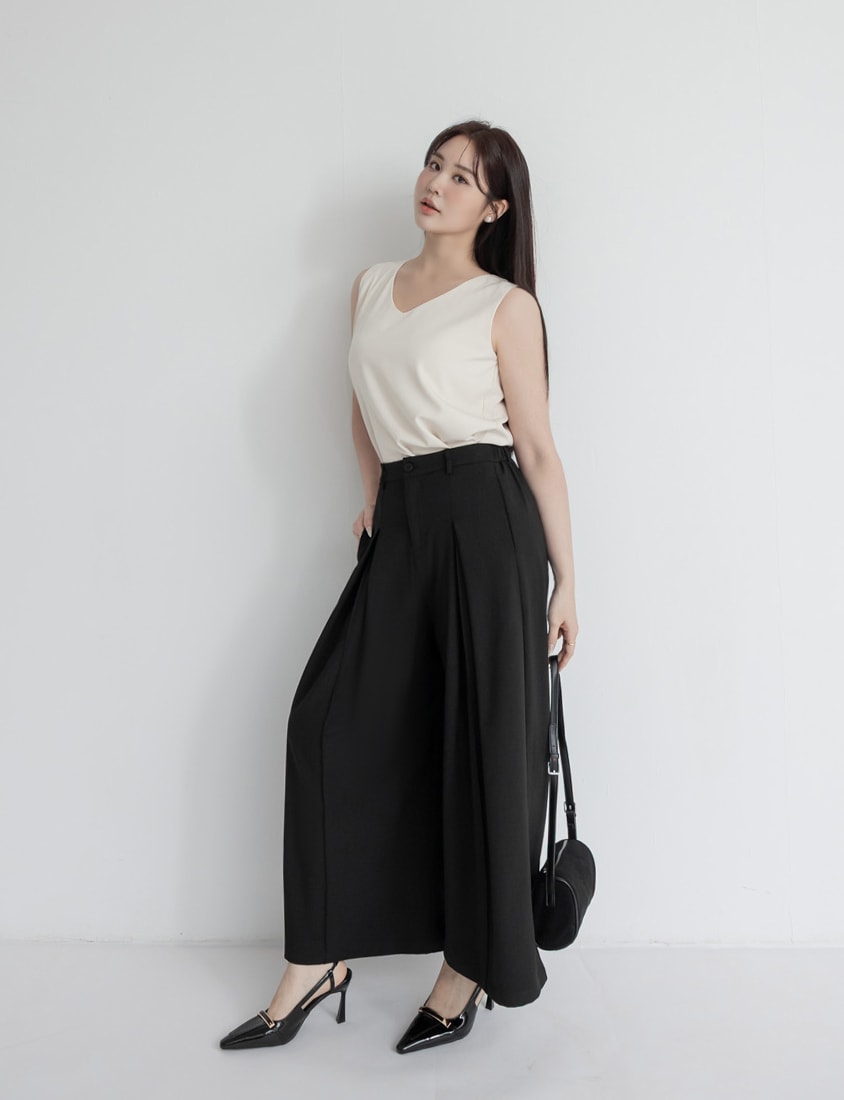 Pleated Cropped Plus Size Wide-Leg Pants