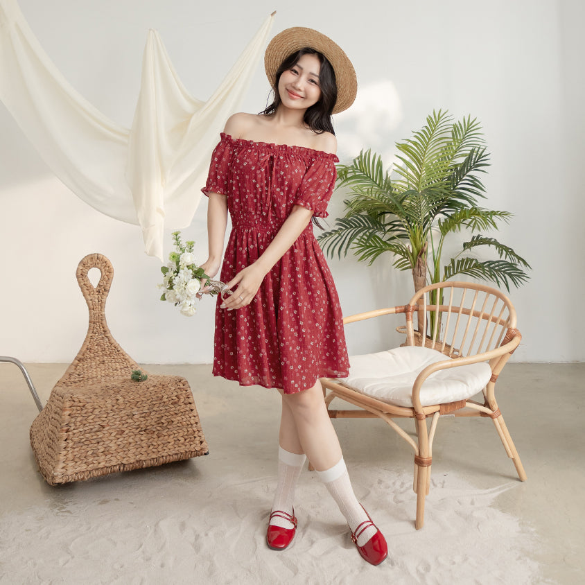 Vacation-Style Floral Euffle Off-Shoulder Plus Size Mini Dress