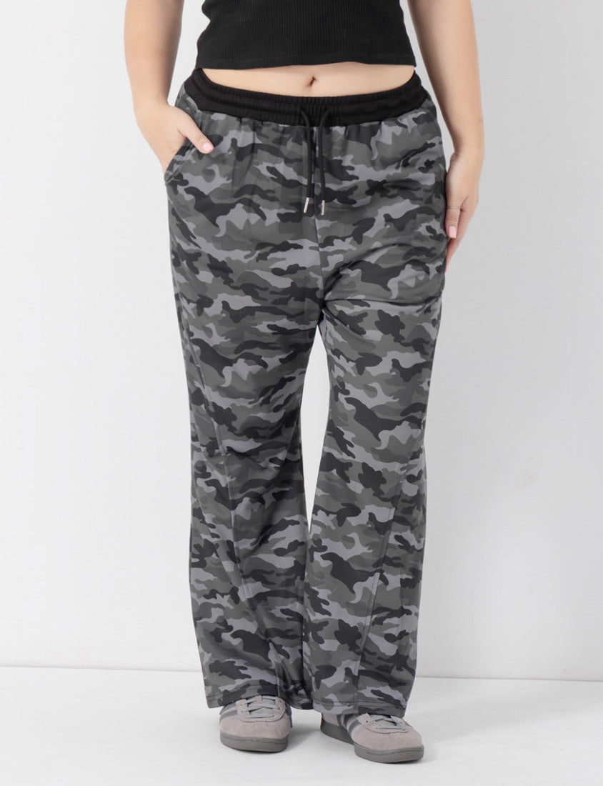MUA! Cool Camo Drawstring Stitch Plus Size Flare Pants
