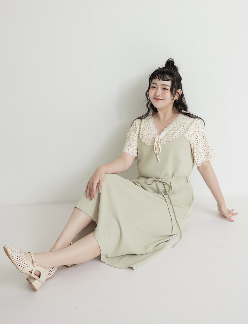 Wrinkle-Resistant A-Line  Plus Size Cami Maxi Dress (With Waist Tie)