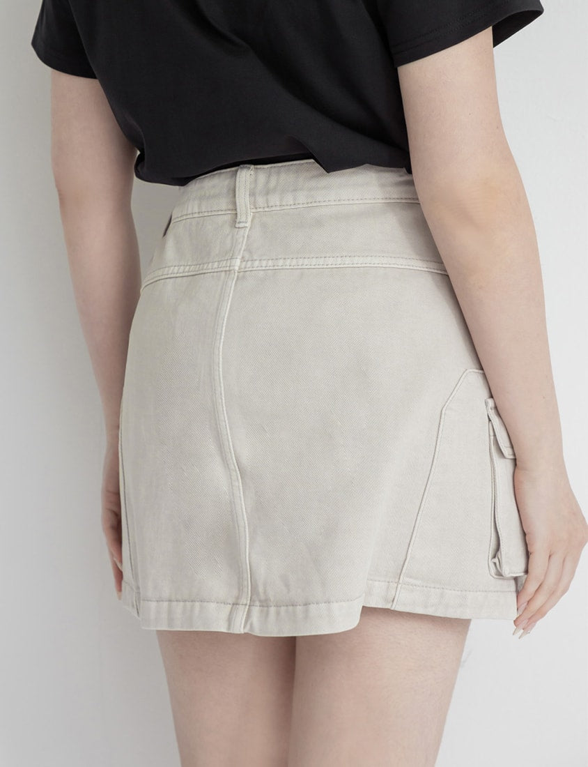 Sweet & Edgy Utility Cargo Pocket A-Line Plus Size Mini Skirt
