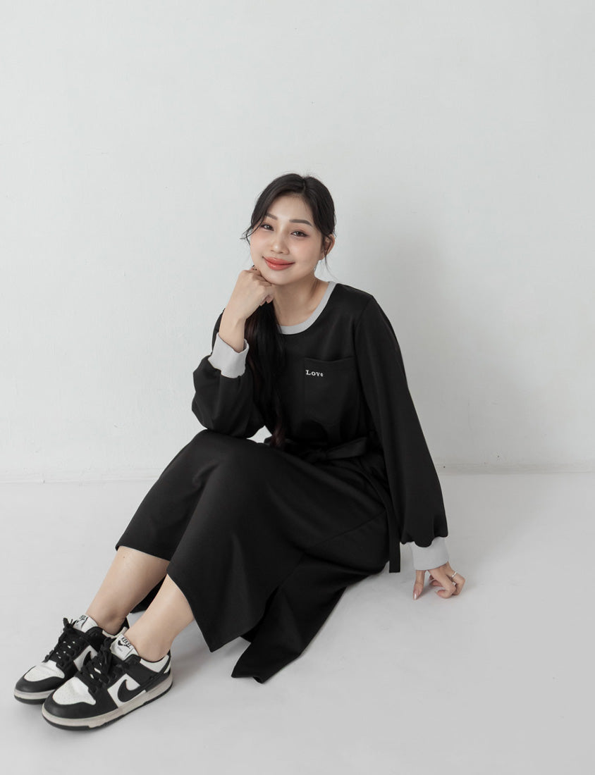 Cute Round Neck Colorblock Embroidered Plus Size Maxi Dress (With Tie)