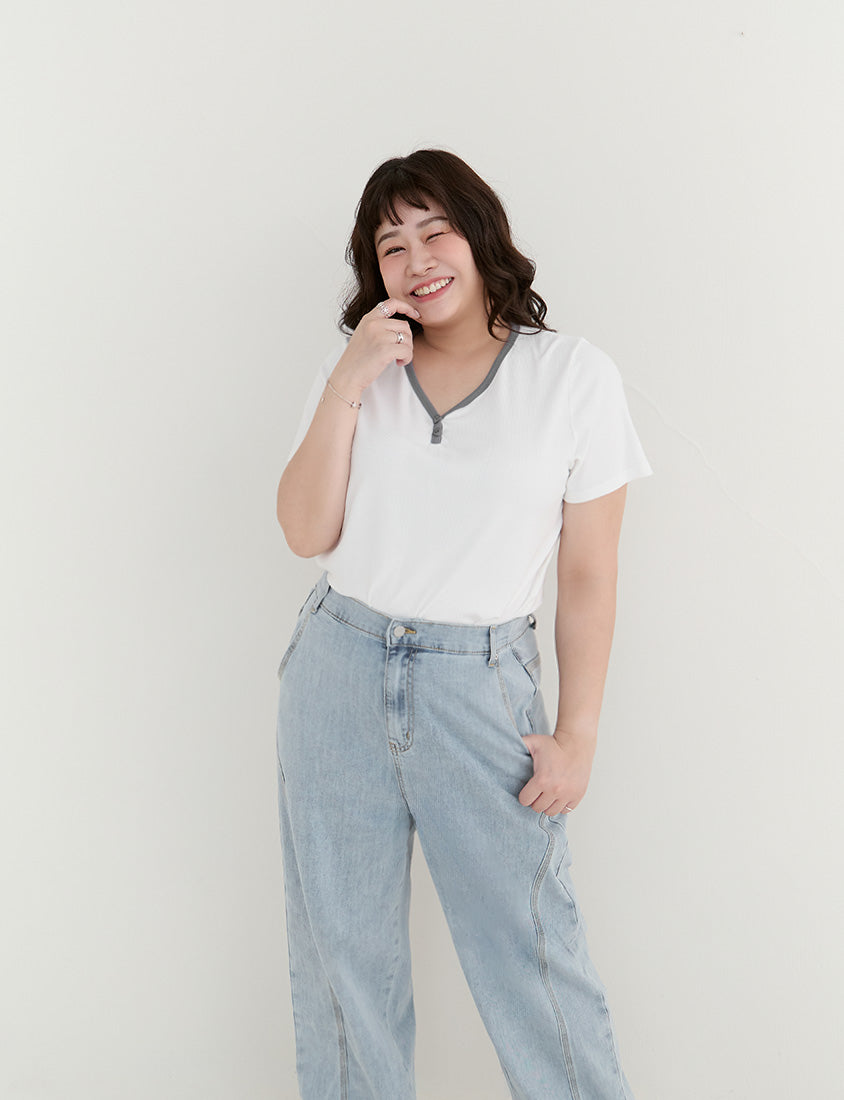 Simple V-Neck Contrast Ribbed Plus Size Tee