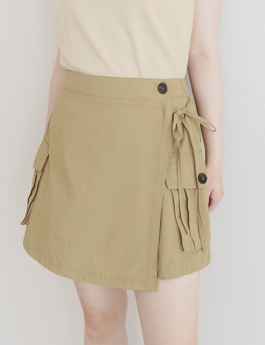 Sweet & Edgy Cargo Side-Tie Pocket Plus Size Mini Skirt  (With Inner Pants)